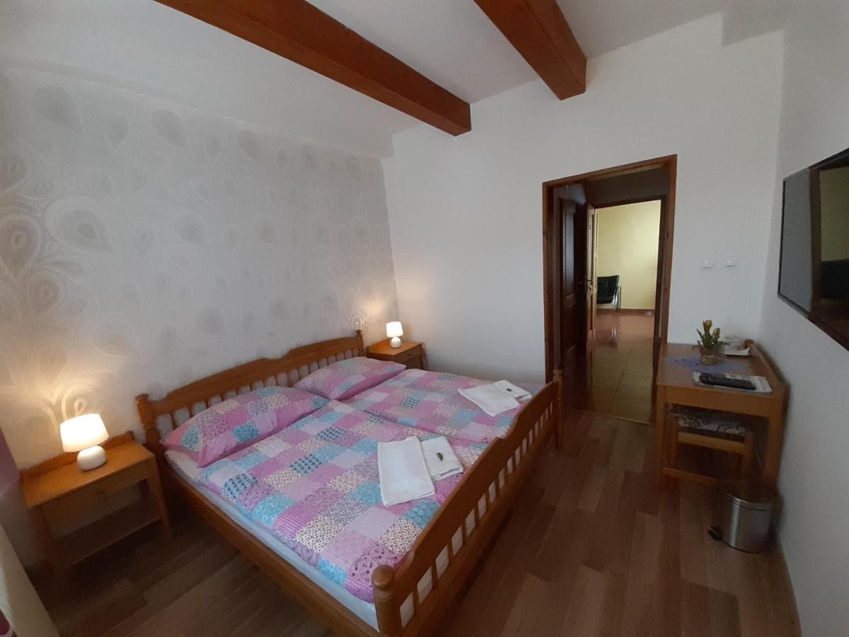 Penzion Sefcik Hotel Harichovce Luaran gambar